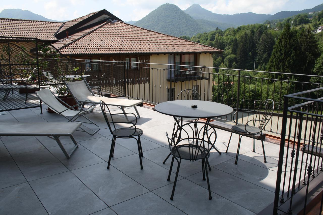 Hotel La Torre Castiglione dʼIntelvi Exteriör bild
